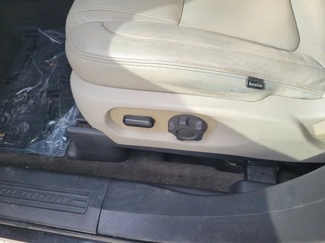 Used 2015 Black Ford Base image 19