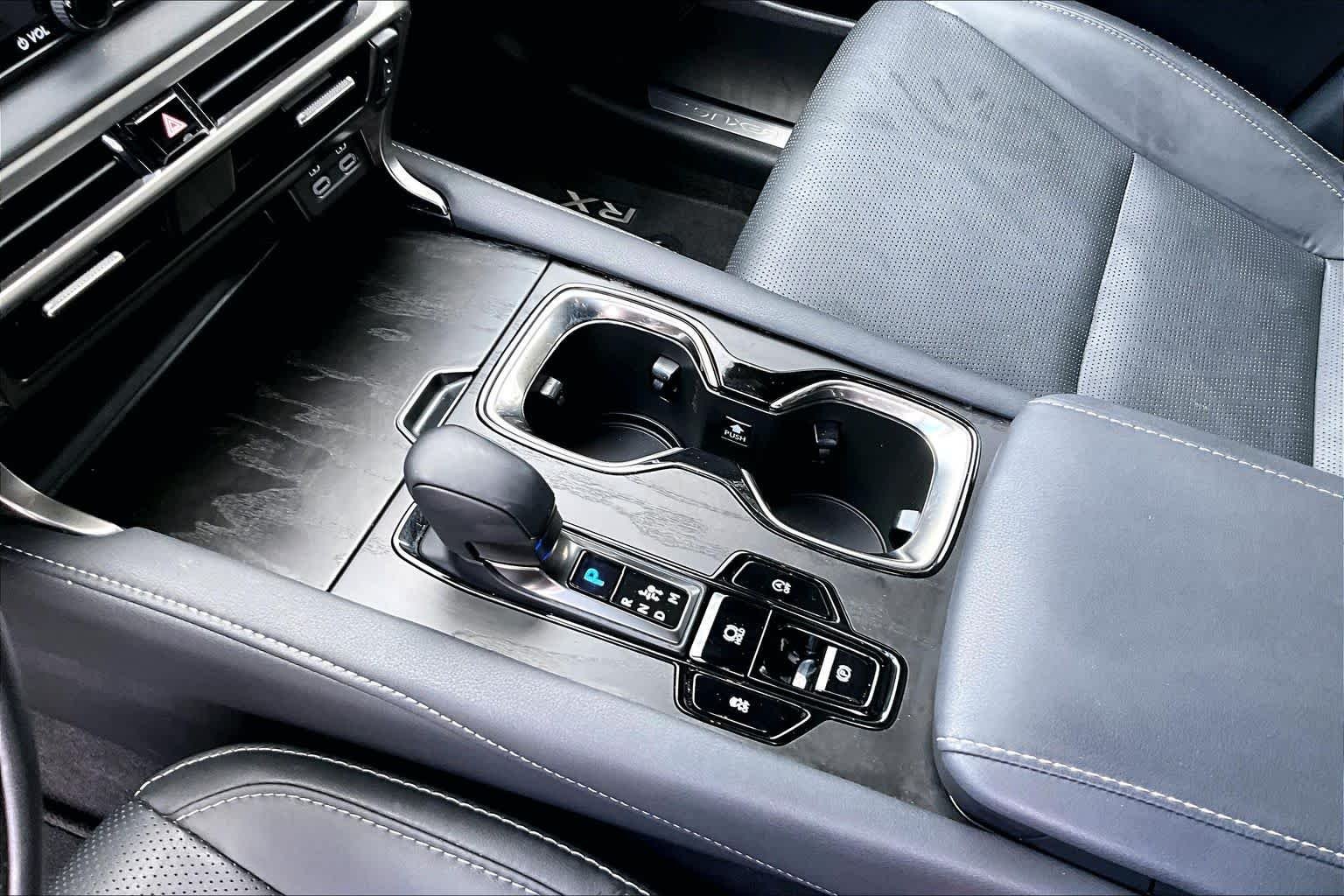 Used 2024 Eminent White Pearl Lexus Premium Plus image 17
