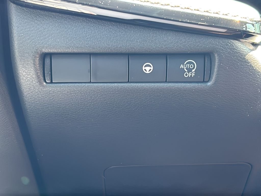 2025 Nissan Kicks SR - Photo 29