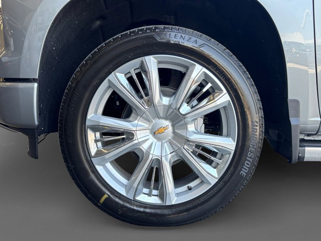 New 2026 Sterling Gray Metallic Chevrolet High Country image 15
