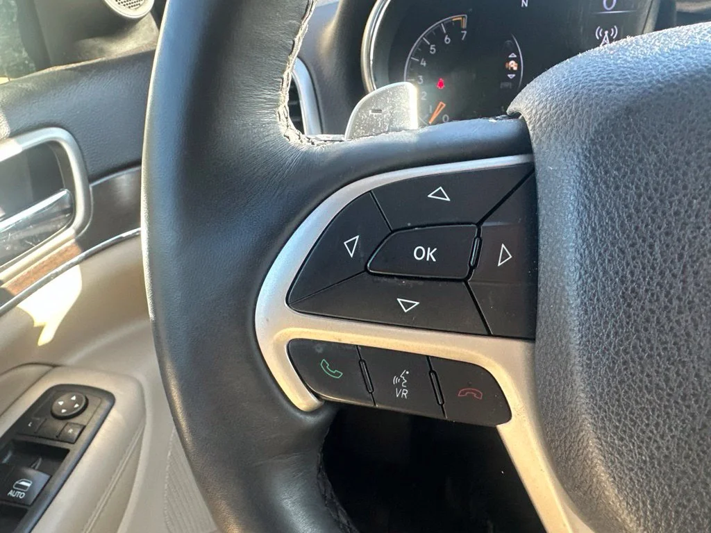 Used 2017 Velvet Jeep Limited image 17