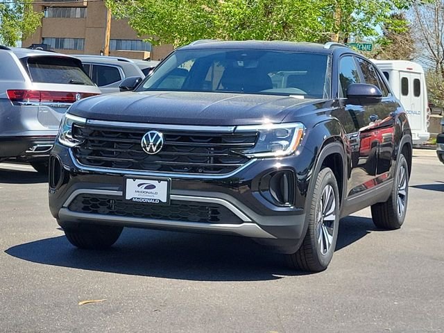 New 2026 Black Volkswagen 2.0T SE image 4