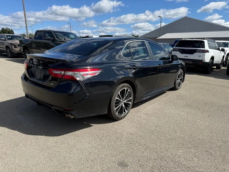 Used 2018 Black Toyota SE image 11
