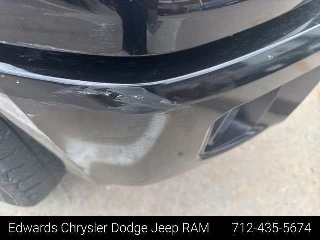 Used 2019 Black Toyota SR5 image 12
