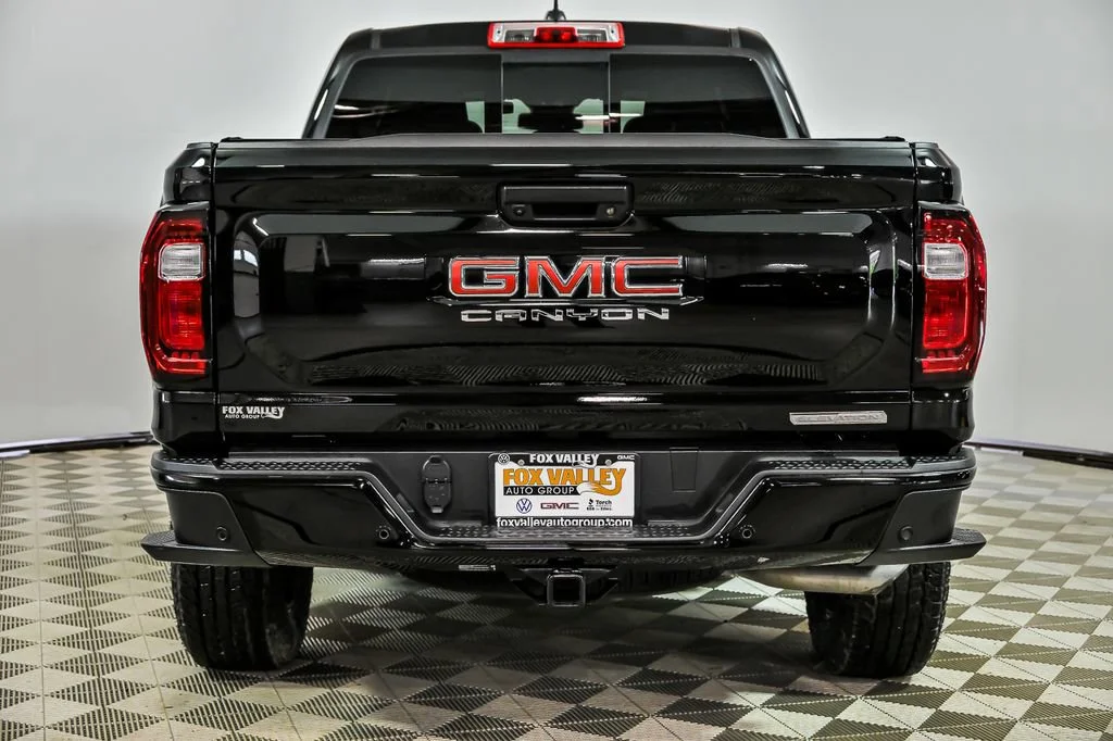 Used 2025 Onyx Black GMC Elevation image 7