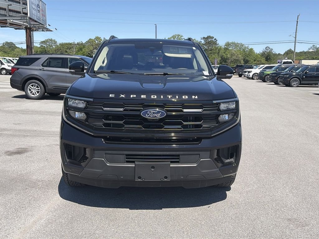 Used 2025 Black Ford Active image 10