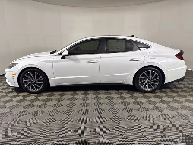 Used 2020 Quartz Hyundai Limited image 7
