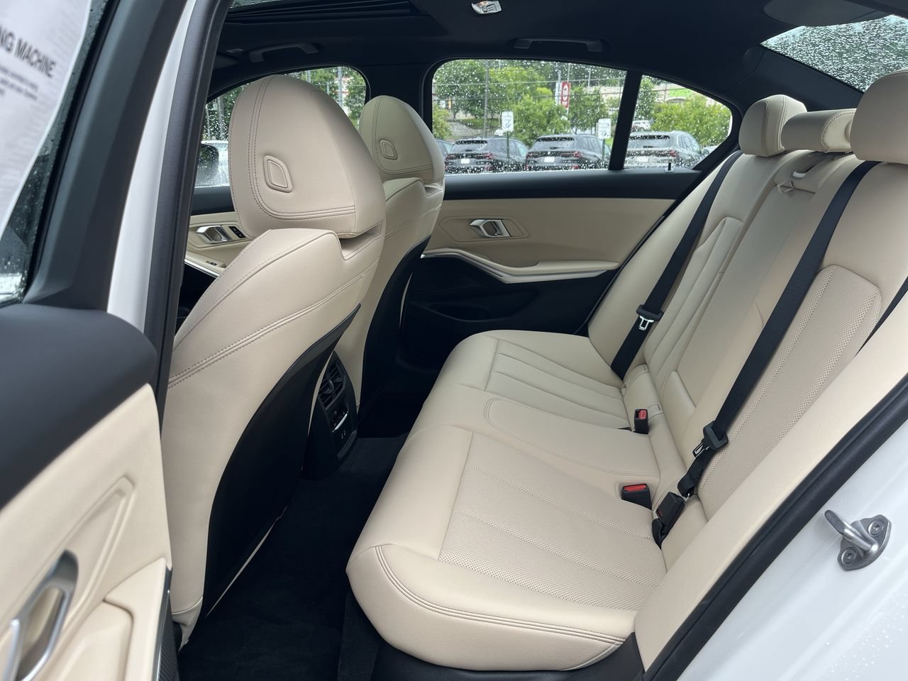 Used 2026 Alpine White BMW 330i image 31