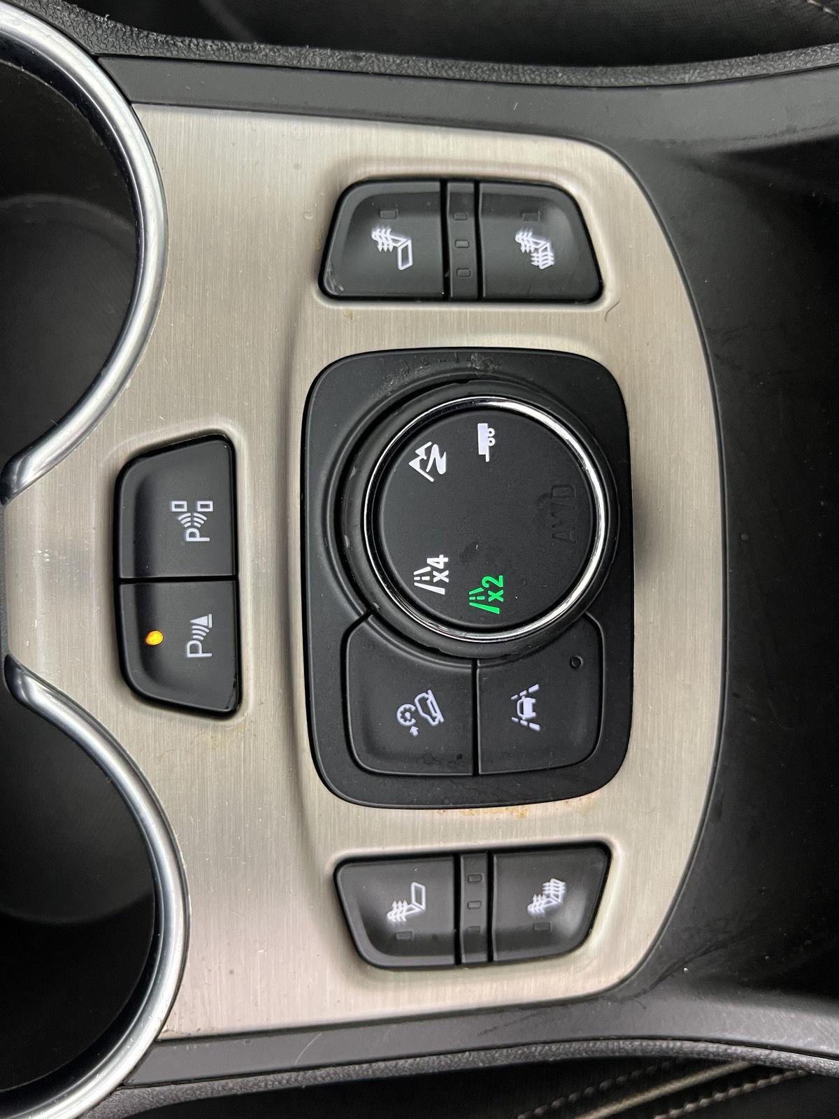 Used 2018 Red Quartz Tintcoat GMC Denali image 12