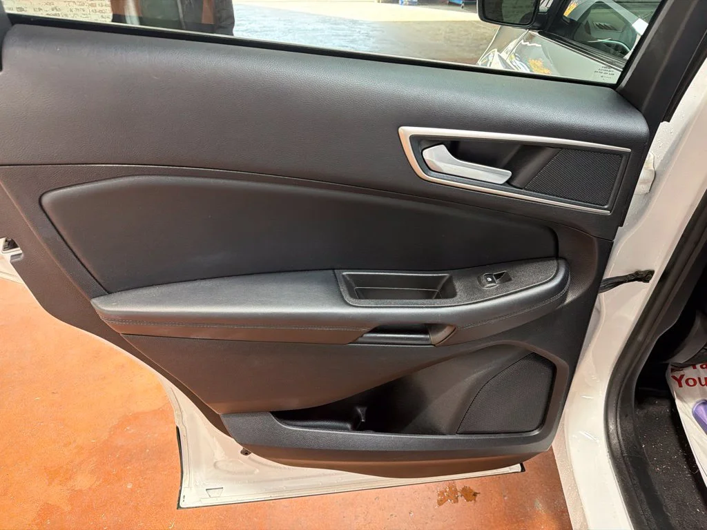 Used 2024 Oxford White Ford SEL image 16