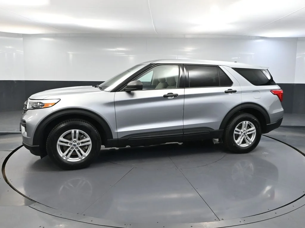 Used 2022 Silver Ford Base image 10