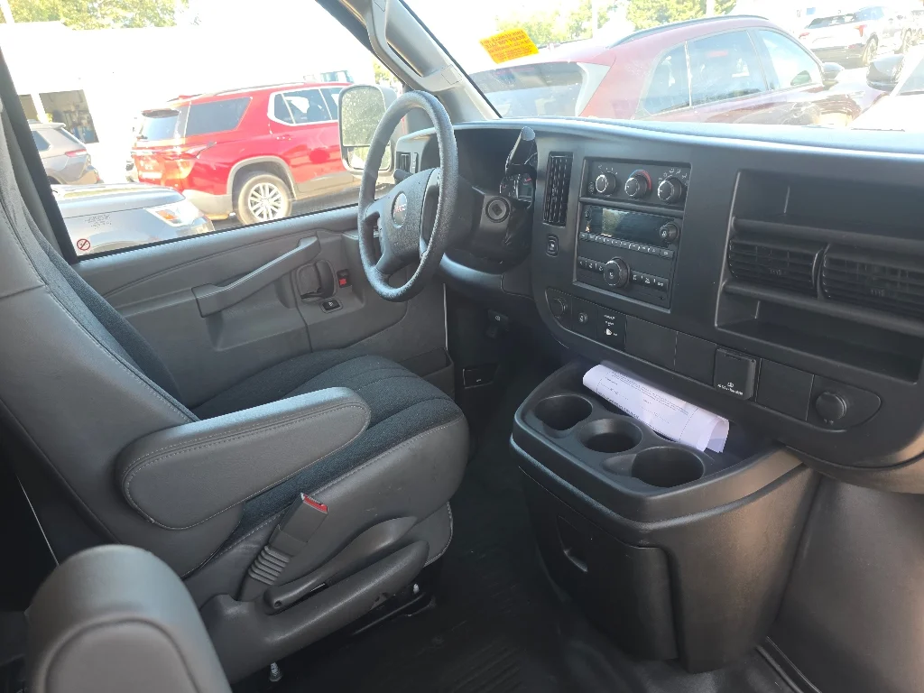 Used 2025 Summit White GMC Work Van image 2