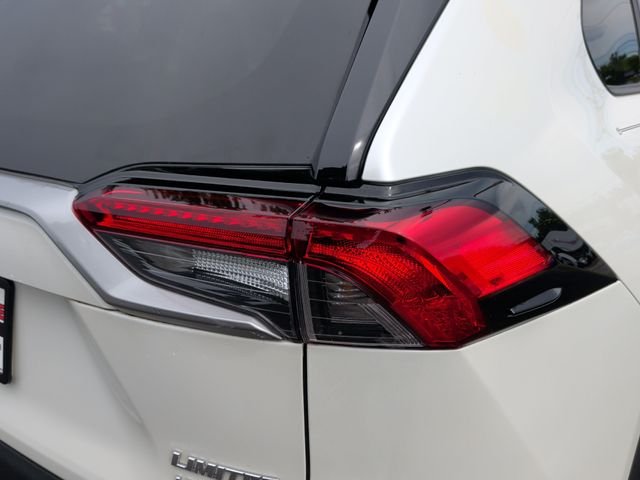 Certified Used 2020 White Toyota Limited image 12