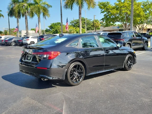 Used 2024  Honda Sport image 4