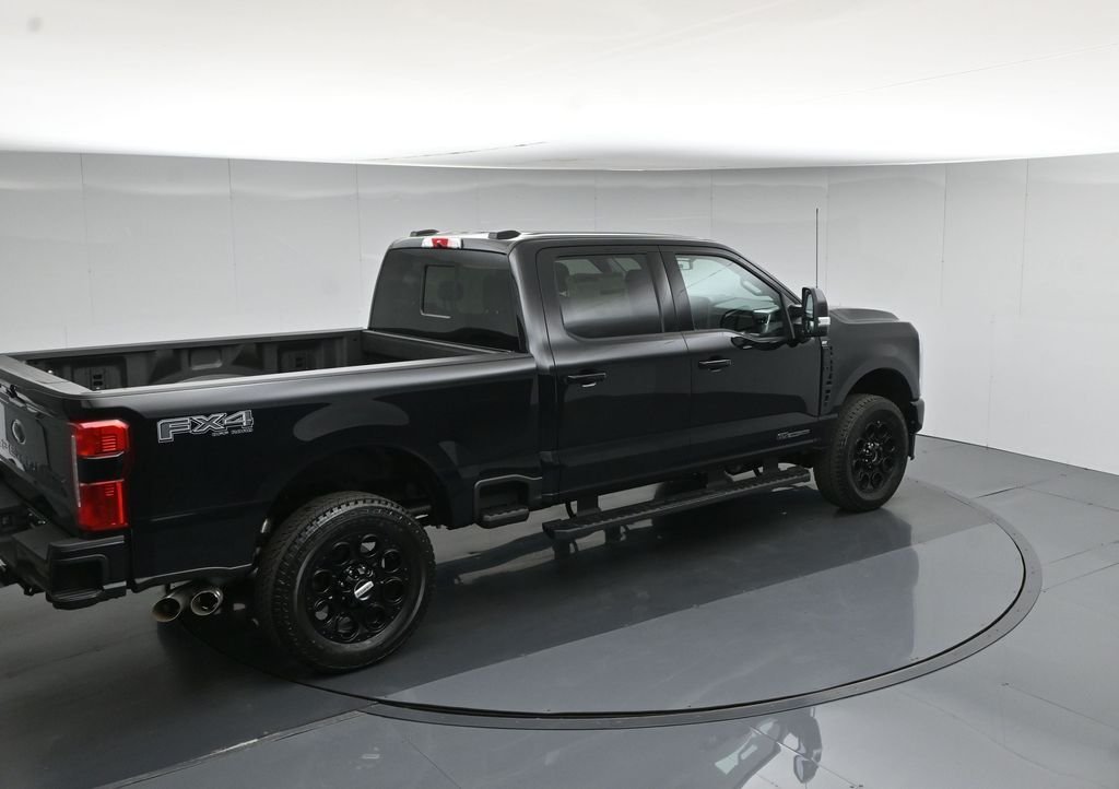 New 2026 Agate Black Metallic Ford XLT image 40