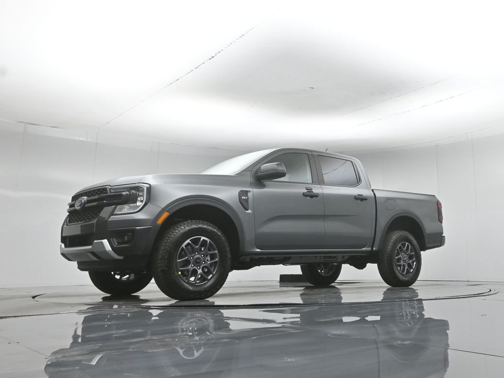 New 2026 Carbonized Gray Metallic Ford XLT image 41
