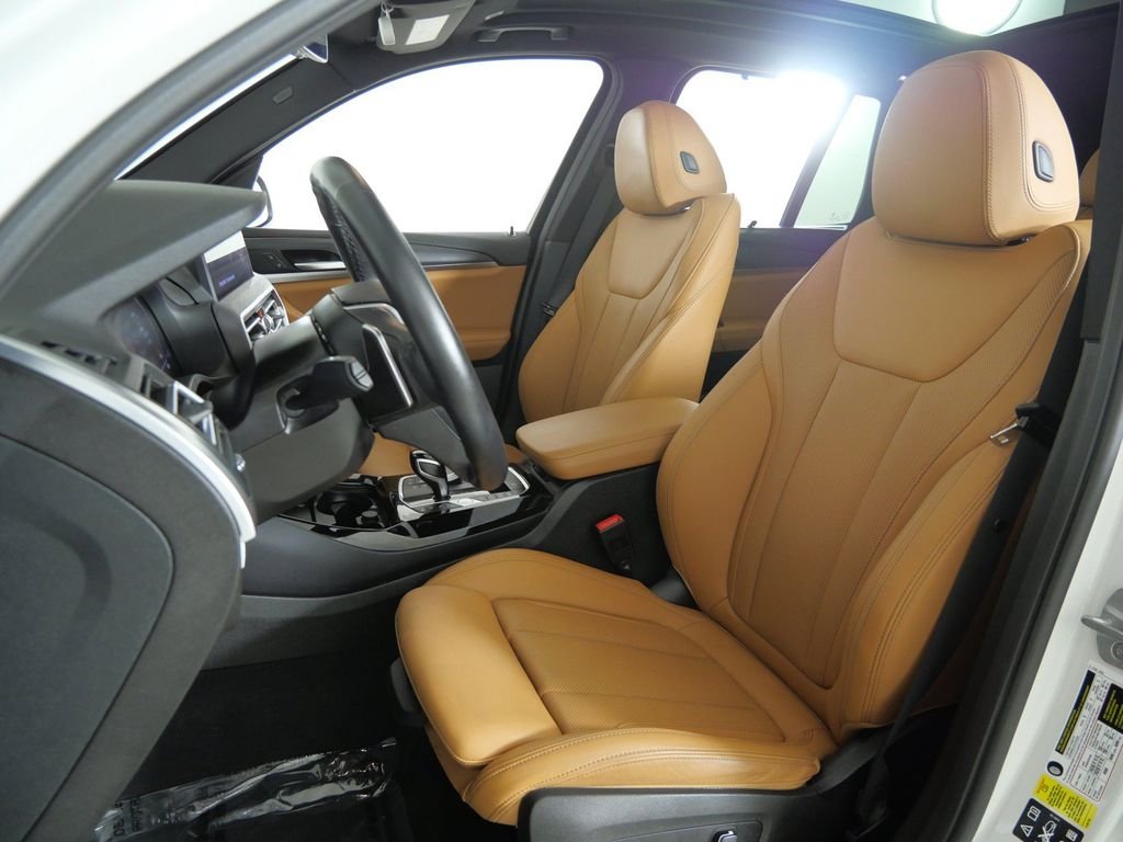Used 2024 White BMW xDrive30i image 35