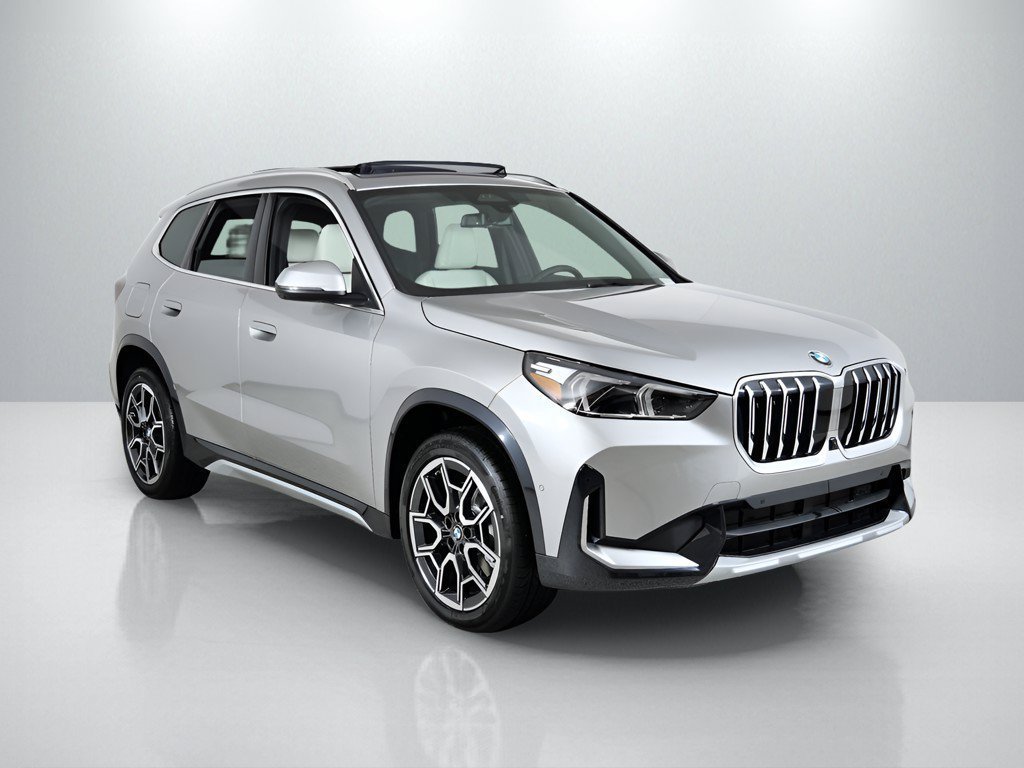Used 2026 Space Silver Metallic BMW xDrive28i image 8