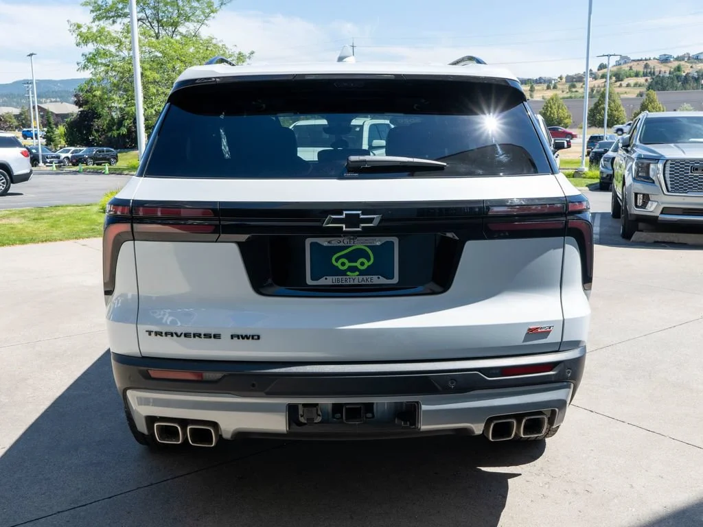 Used 2026 Polar White Tricoat Chevrolet Z71 image 6