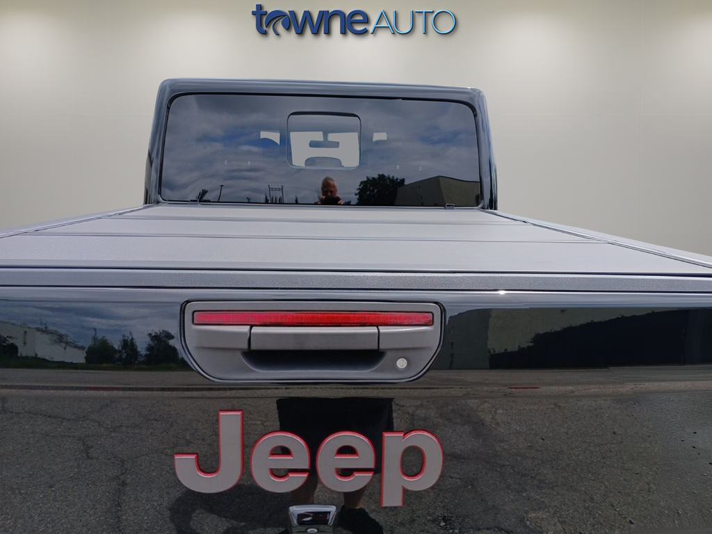 Used 2023 Black Jeep Rubicon image 12