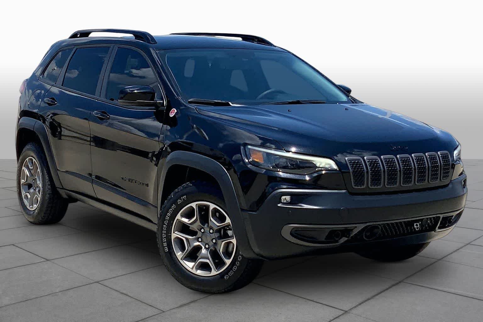 Pre-Owned 2023 Jeep Cherokee Trailhawk