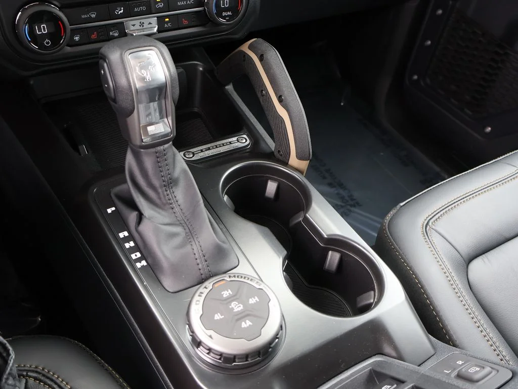 New 2026 Avalanche Gray Ford Badlands® image 38