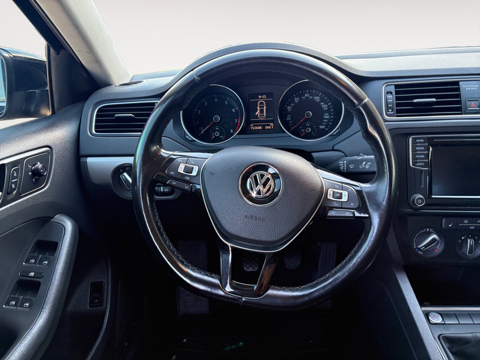 Used 2017 Black Volkswagen 1.4T SE image 14