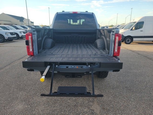 New 2027 Gray Metallic Ford Lariat image 34