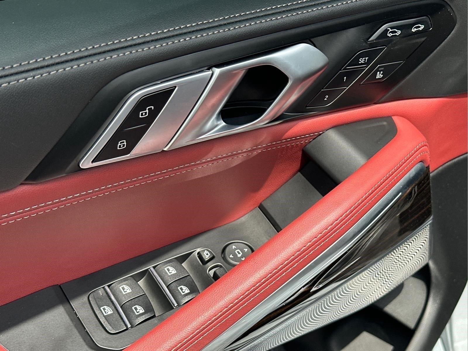 Used 2025  BMW M60i image 23