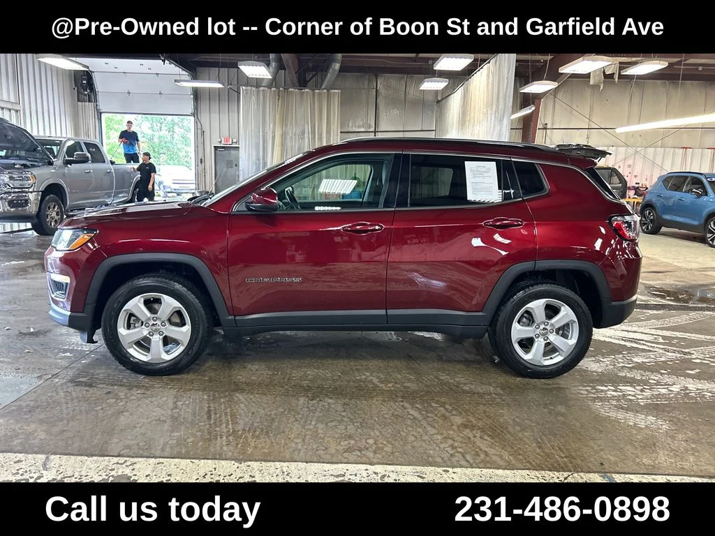 Used 2021 Red Jeep Latitude image 2