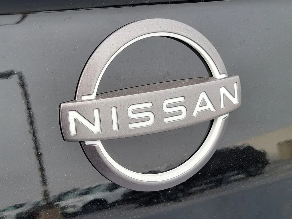 New 2026 Super Black Nissan SR image 11