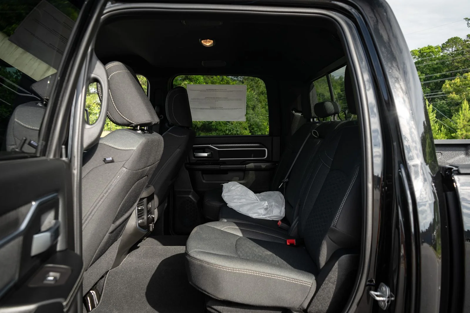 New 2026 Diamond Black Crystal Pearl-Coat Exterior Paint RAM Big Horn image 17