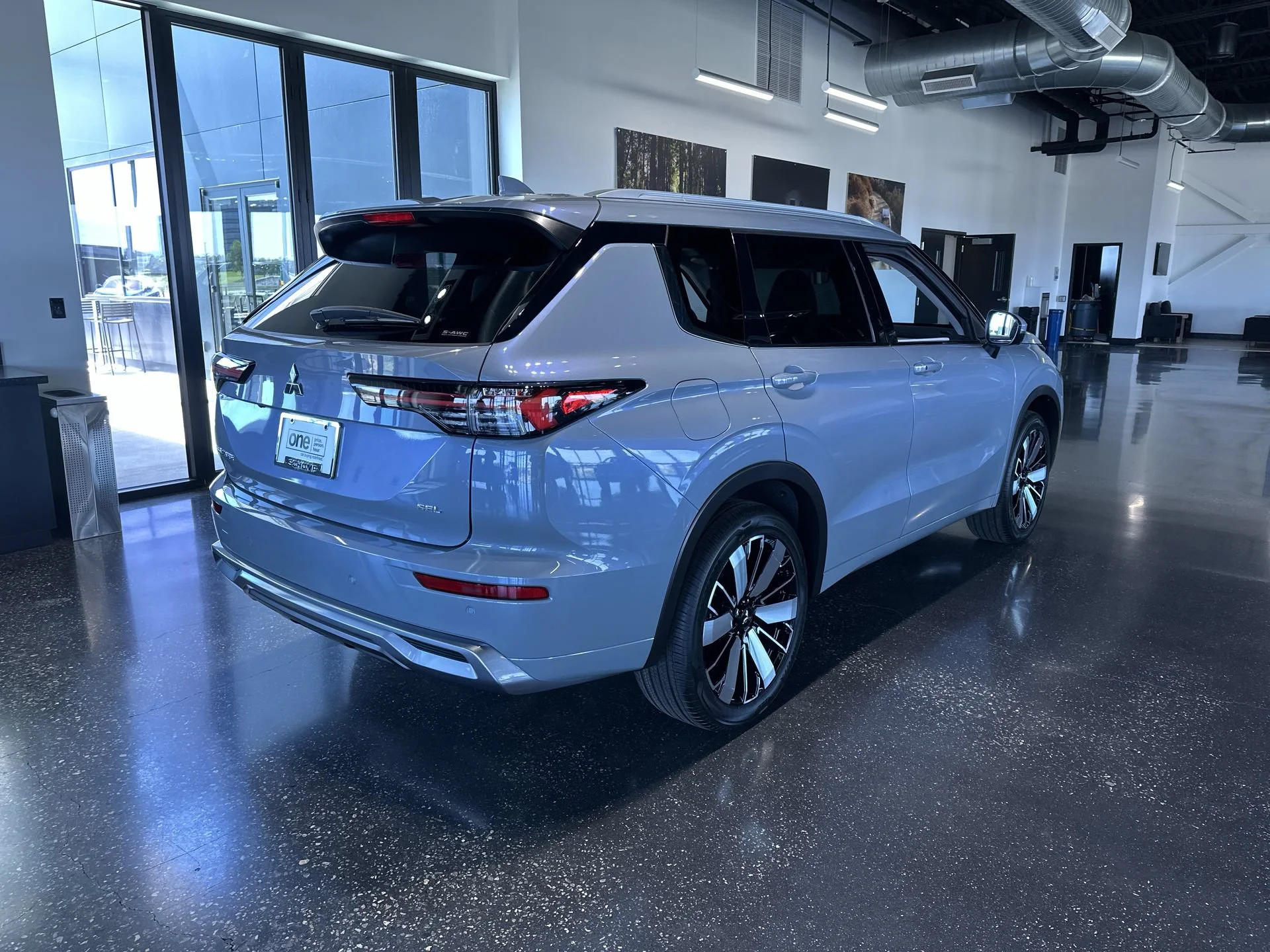 New 2026 Moonstone Gray Metallic Mitsubishi SEL image 8