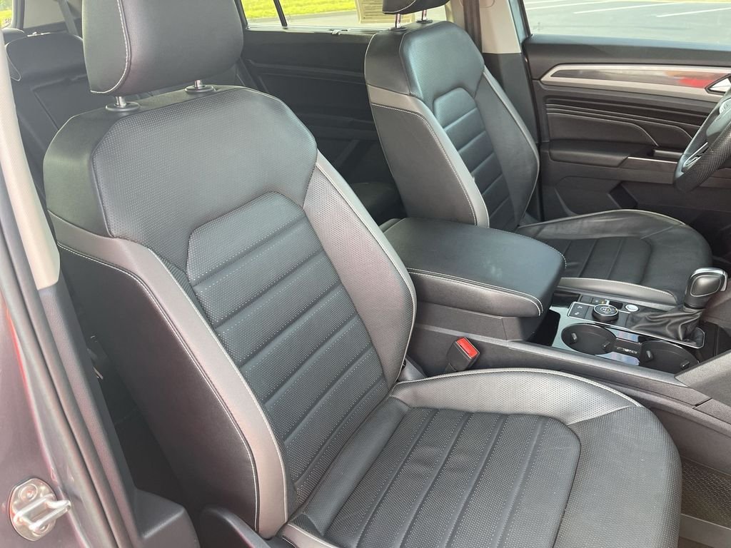 Used 2021 Gray Volkswagen 3.6L V6 SEL Premium R-Line image 30