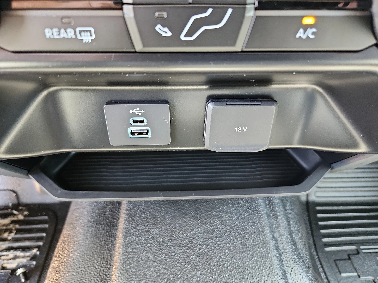 New 2026 Oxford White Ford F-350® XL image 24