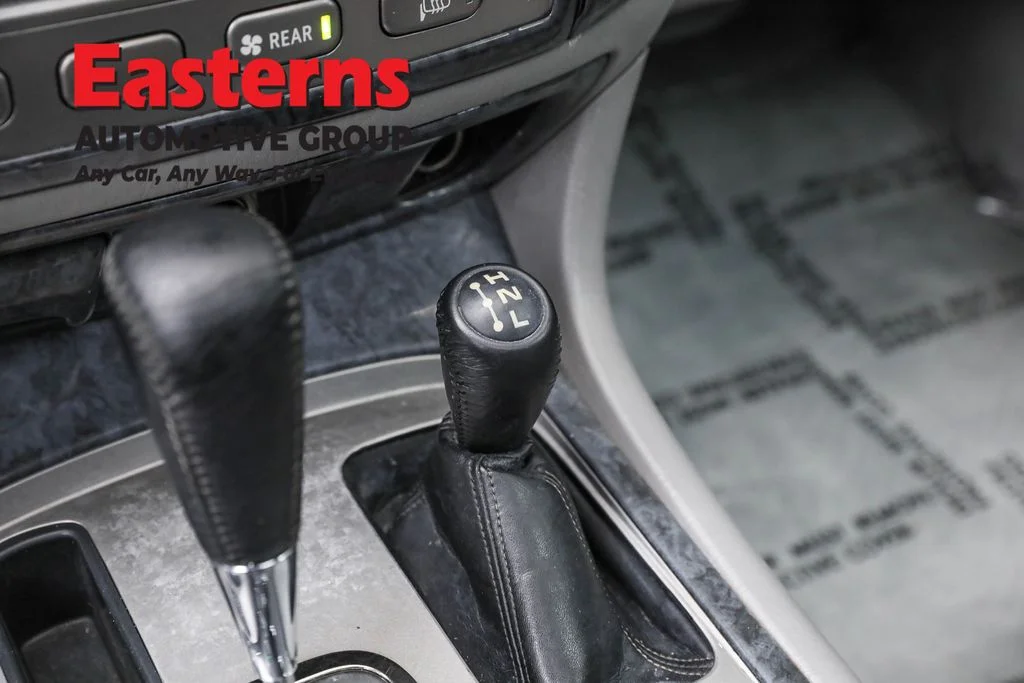 Used 2005 Black Toyota Base image 22