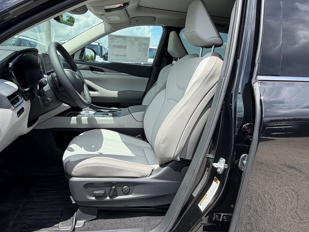 New 2027 MINERAL BLACK INFINITI Luxe AWD image 12