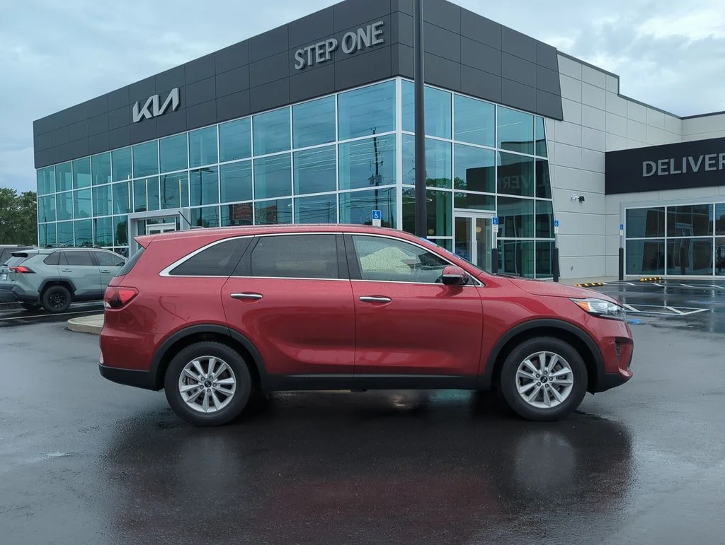 Used 2019 Red Kia LX image 8