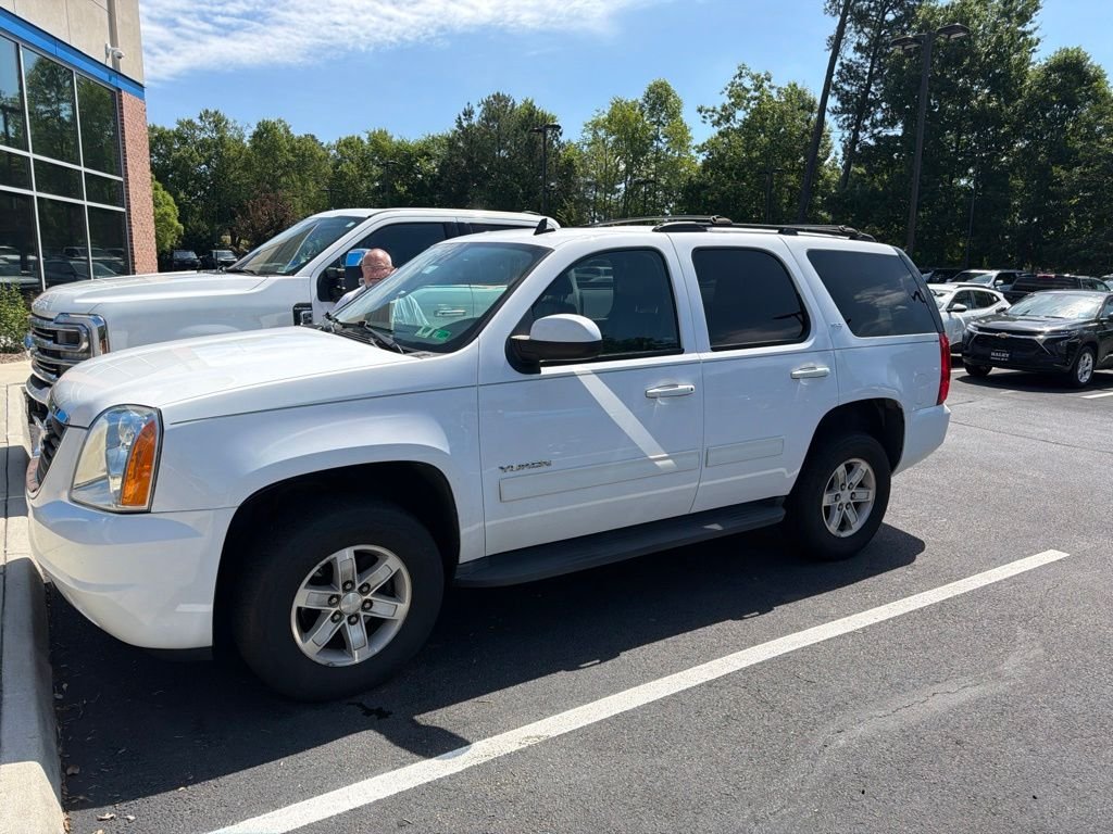 Used 2014 White GMC SLT image 1