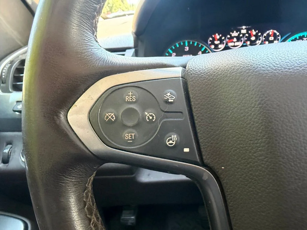 Used 2016 Iridescent Pearl Tricoat Chevrolet LTZ image 18