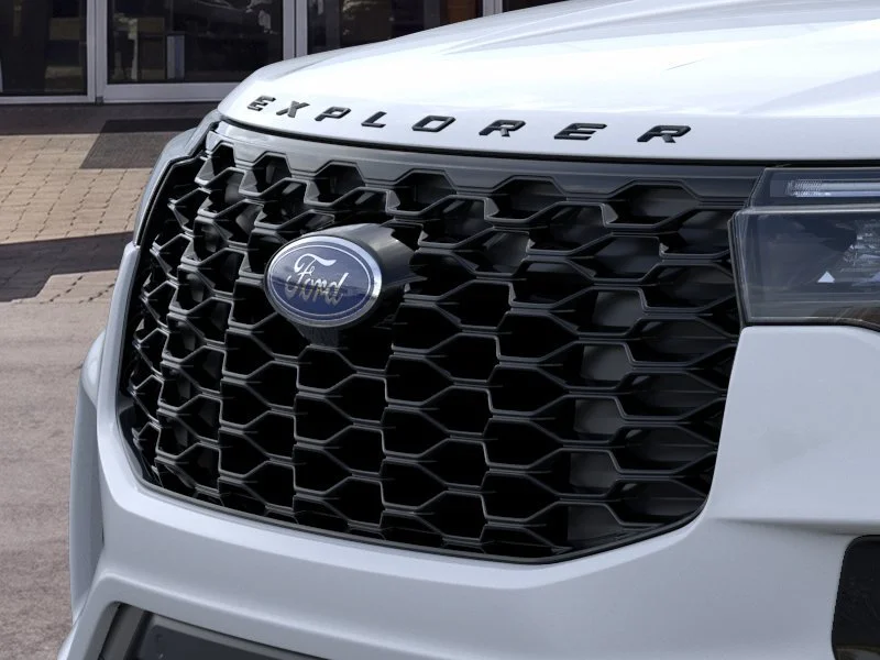 New 2026 Space White Metallic Ford ST-Line image 16