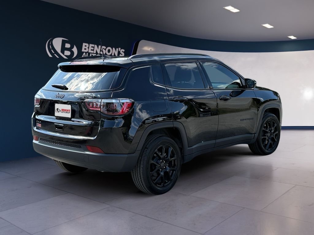 Used 2026 Black Jeep Latitude image 5