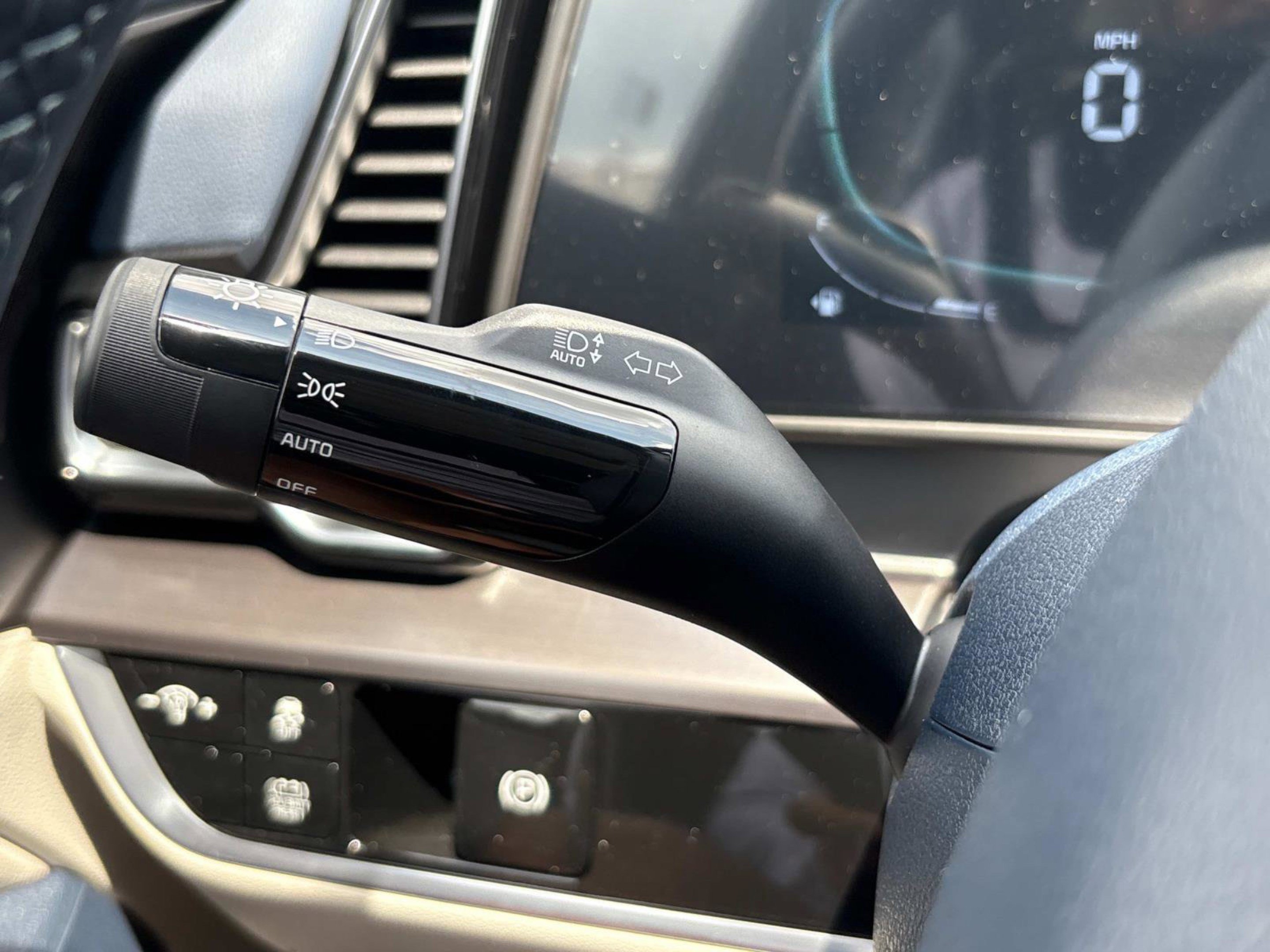 New 2025 Fusion Black Kia EX image 25