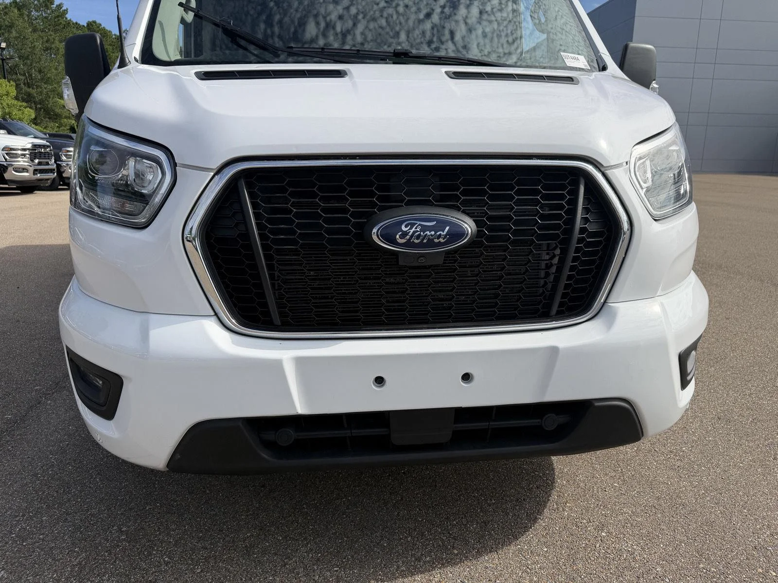 Used 2023 Oxford White Ford 350 XLT image 25