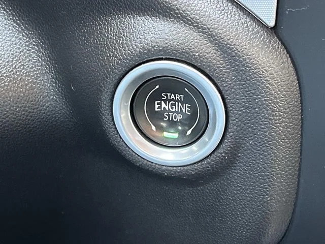 Used 2021 White GMC Elevation image 33