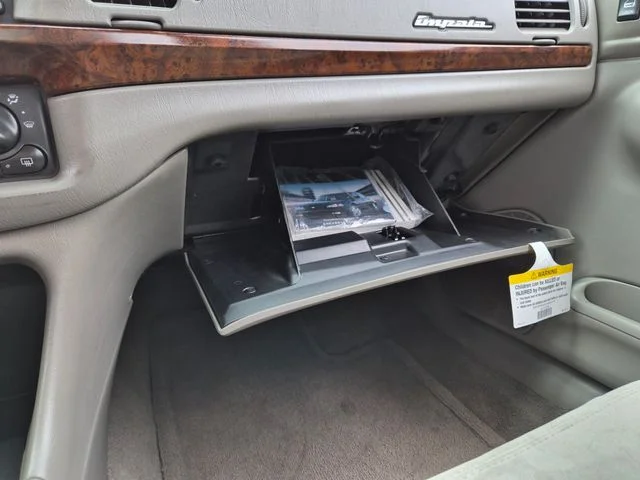 Used 2005 Silver Chevrolet Base image 26