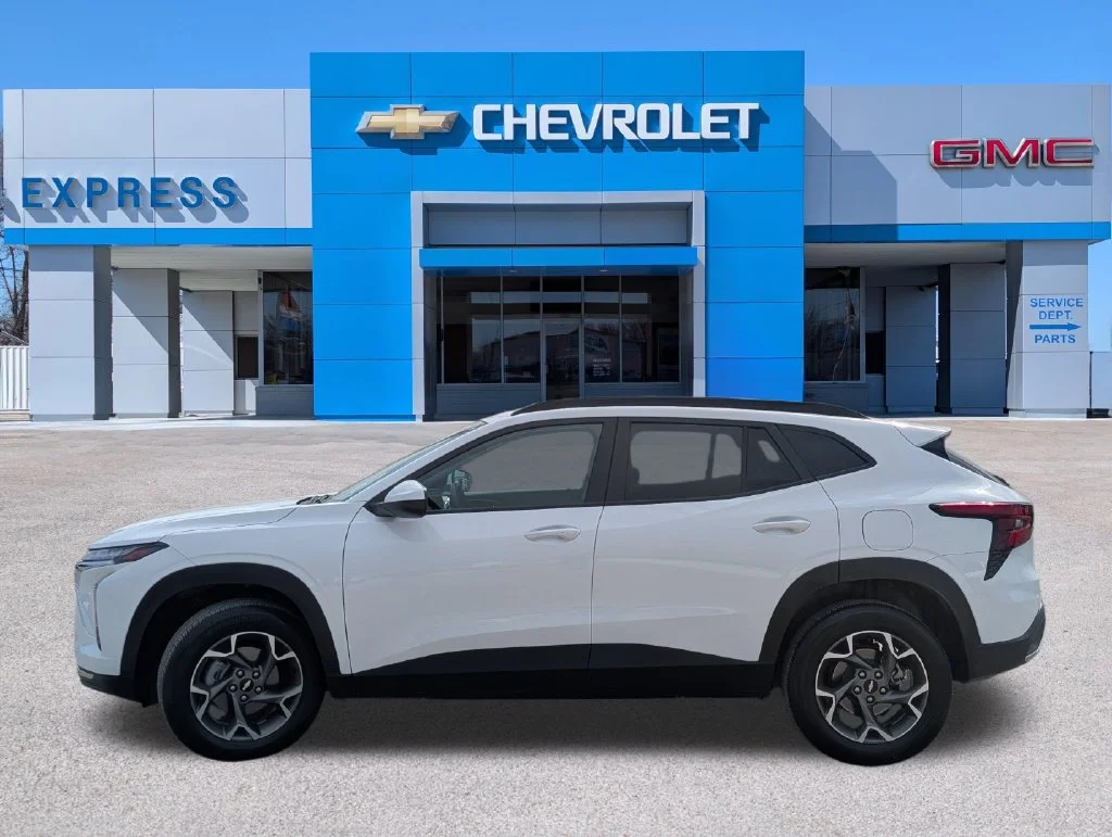 Used 2025 Summit White Chevrolet LT image 6