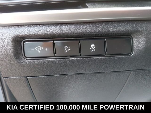 Used 2023 Silver Kia S image 19