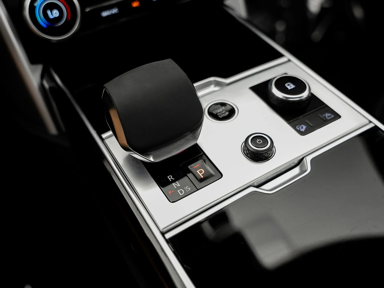 Used 2023 Black Land Rover SE image 47
