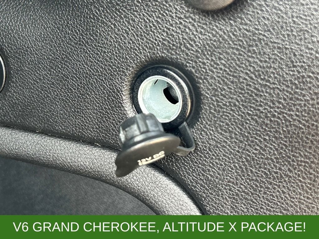 Used 2021 Black Jeep Laredo X image 13